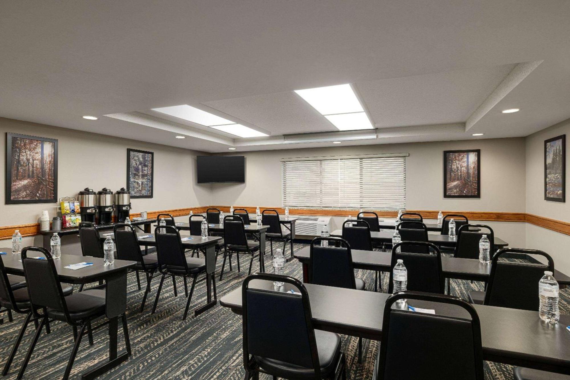 Americinn By Wyndham Lincoln South Εξωτερικό φωτογραφία